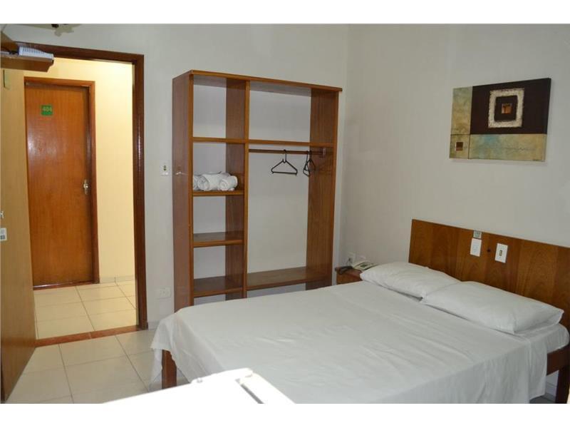 Ipe Guaru Hotel Гуарульюс Экстерьер фото