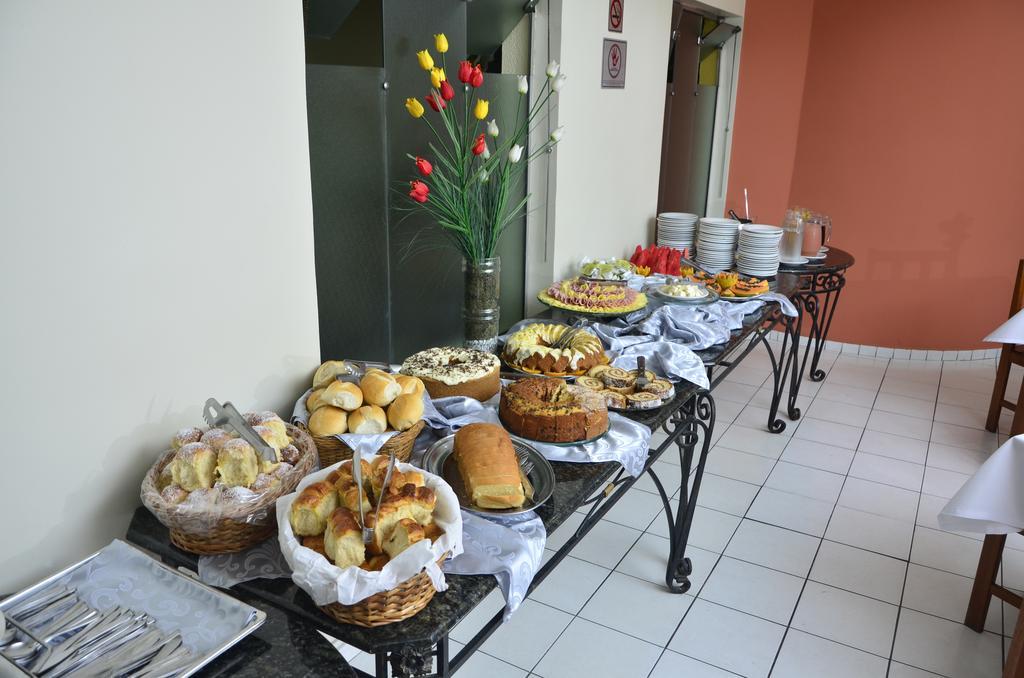 Ipe Guaru Hotel Гуарульюс Экстерьер фото