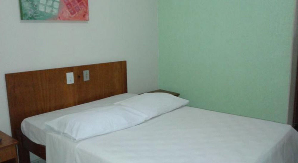 Ipe Guaru Hotel Гуарульюс Экстерьер фото
