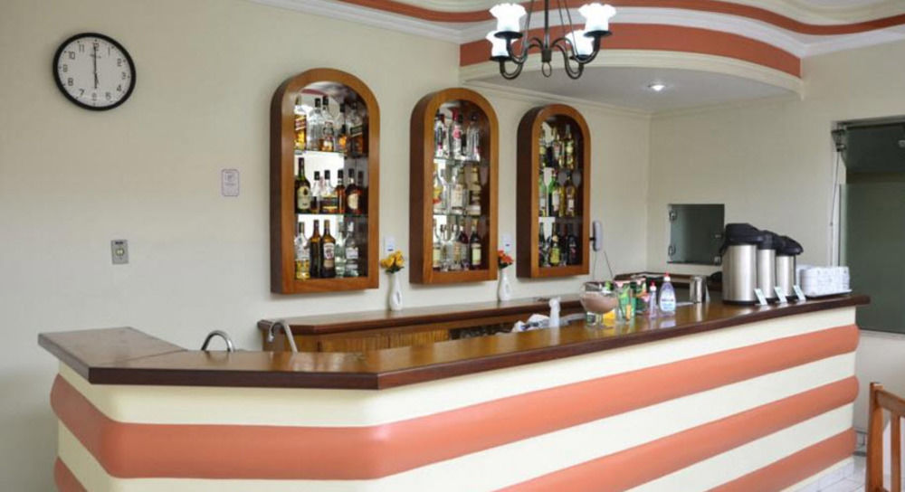 Ipe Guaru Hotel Гуарульюс Экстерьер фото