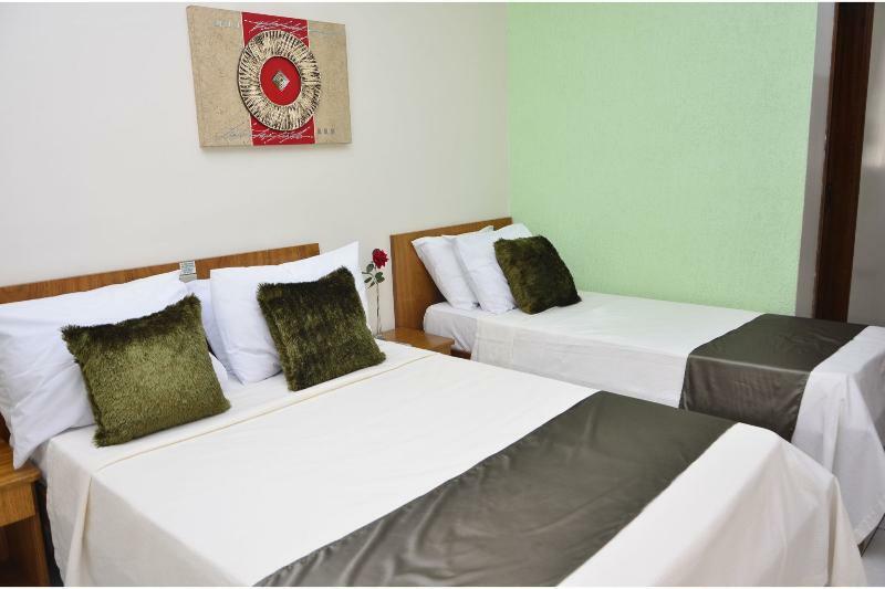 Ipe Guaru Hotel Гуарульюс Экстерьер фото